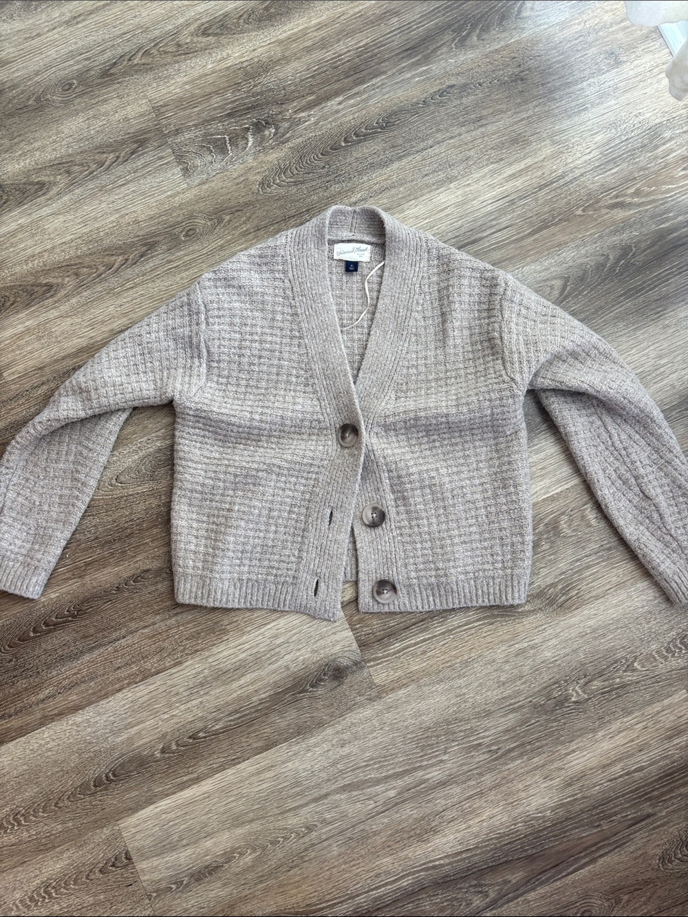 Universal Thread Checkered Cardigan in Gray Like New